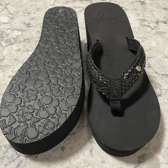 Roxy heeled flip flops - Picture 2 of 2